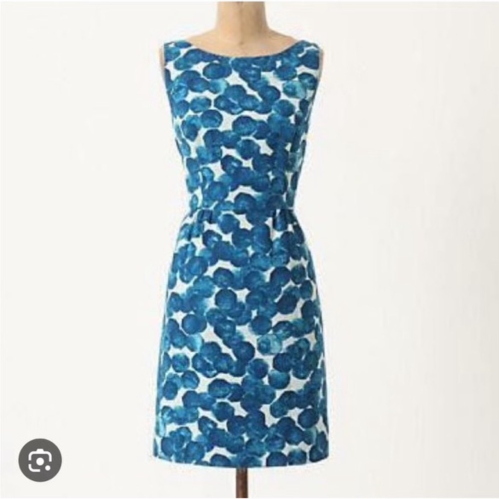 Tabitha size 6 white with blue pattern dress